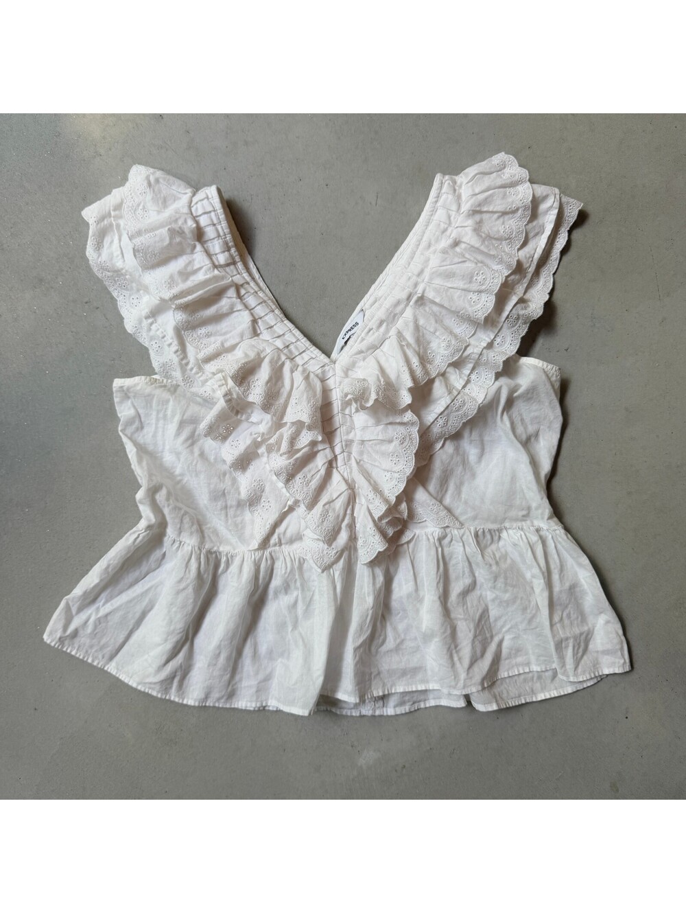 Express XL White Cotton Eyelet Ruffle Peplum Blouse Sleeveless Deep V Top